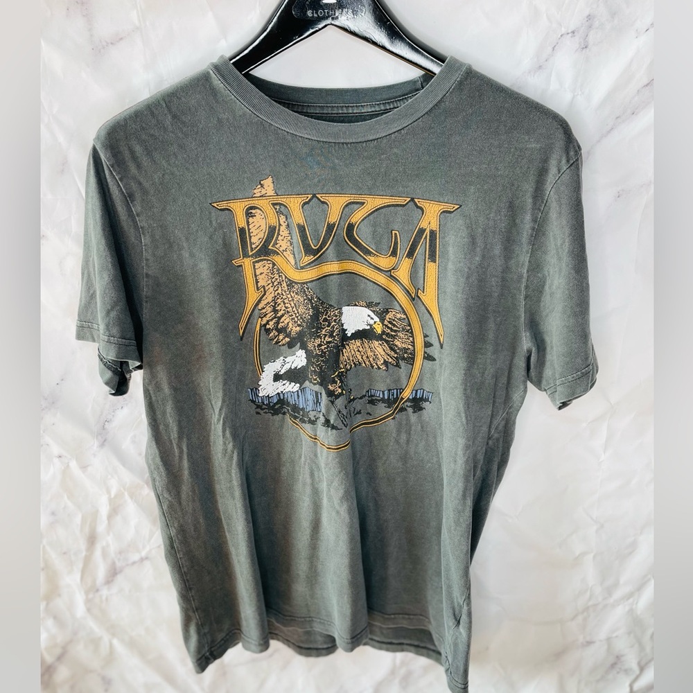 Men’s RVCA shirt with bald eagle